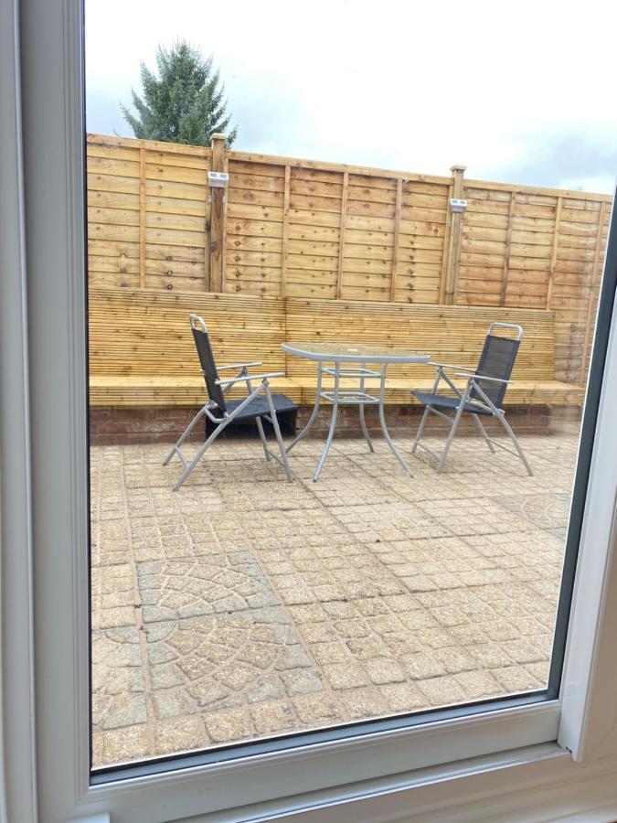 Gatwick Studio Horley Exterior foto